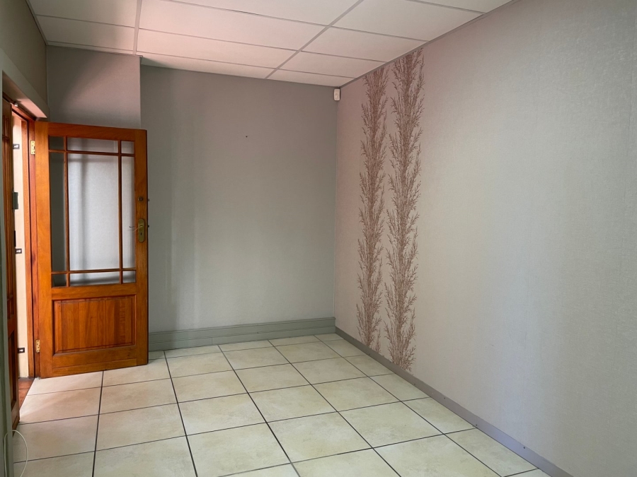 To Let commercial Property for Rent in Dormehls Drift Western Cape